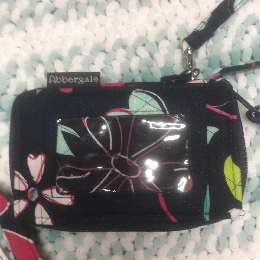 Abbergale Tote & Wristlet - Picture 4 of 5